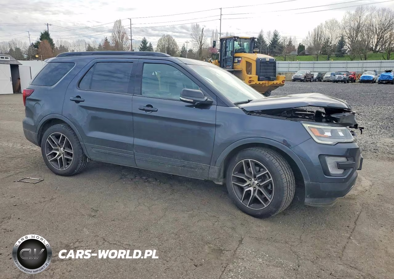 2017 Ford Explorer Sport VIN:1FM5K8GT9HGD04991 - 4