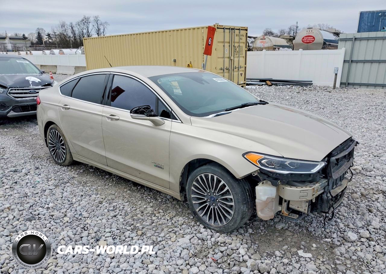 2018 Ford Fusion Titanium VIN:3FA6P0SU0JR108874 - 4
