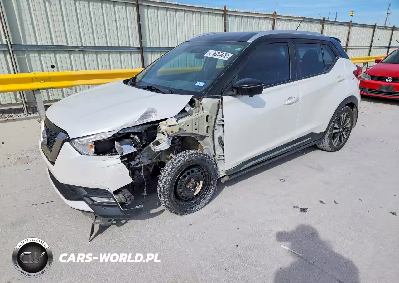 2018 Nissan Kicks Sr