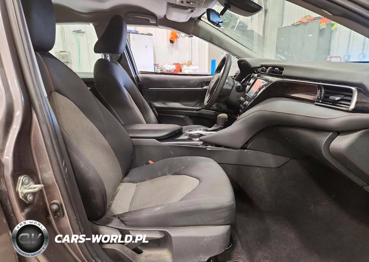2020 Toyota Camry Hybrid Le VIN:4T1C31AK4LU532855 - 7
