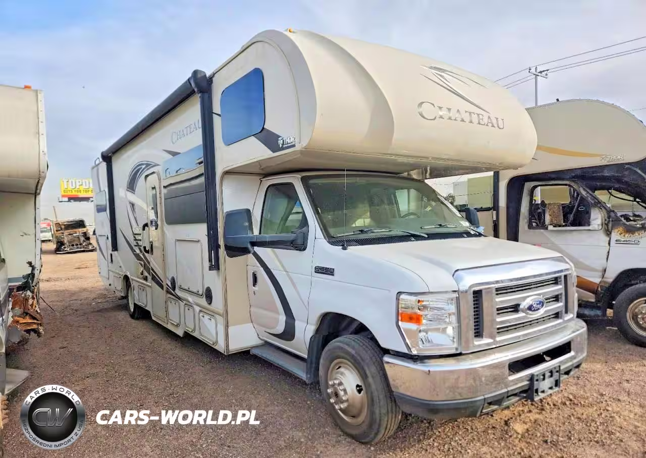 2017 Ford Econoline E450 Super Duty Cutaway Van