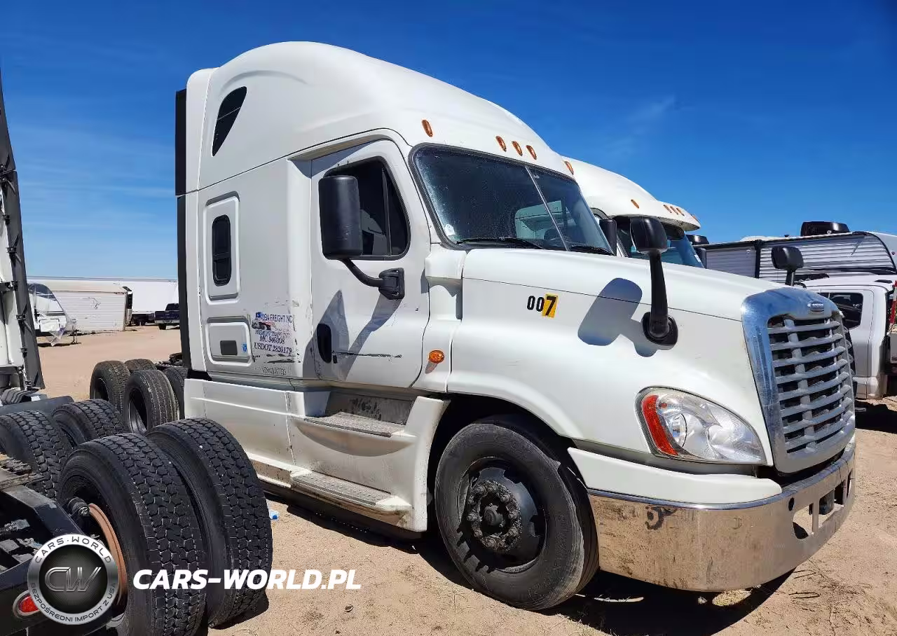 2018 Freightliner Cascadia 125 Semi Truck