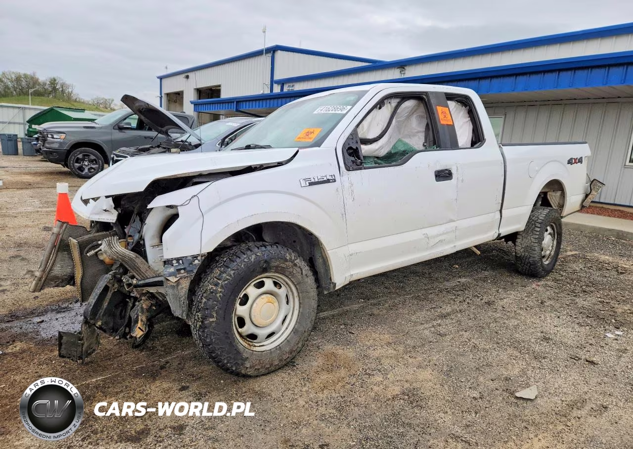 2018 Ford F150 Super Cab VIN:1FTEX1EB6JKC35574 - 1