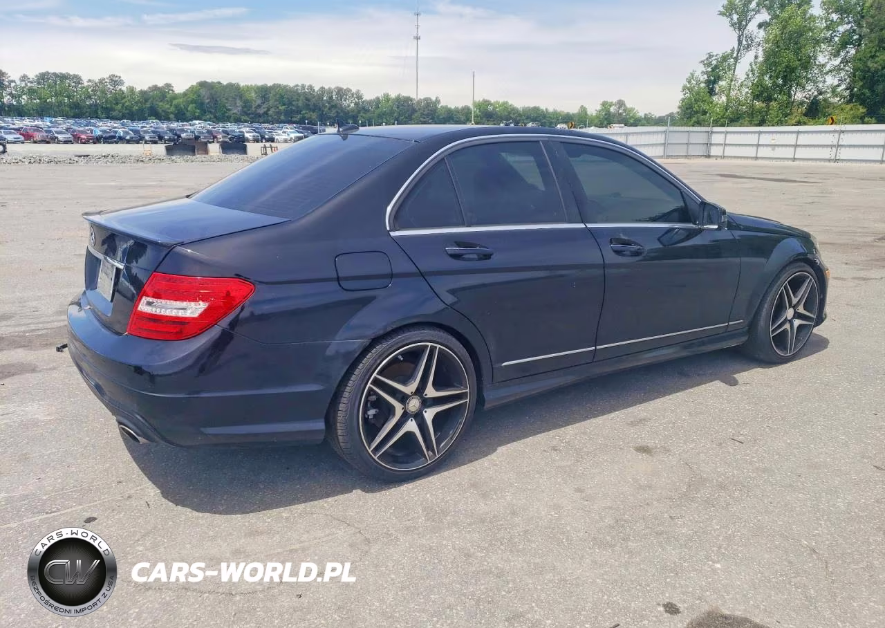2013 Mercedes-Benz C 350 VIN:WDDGF5HB2DA849522 - 3