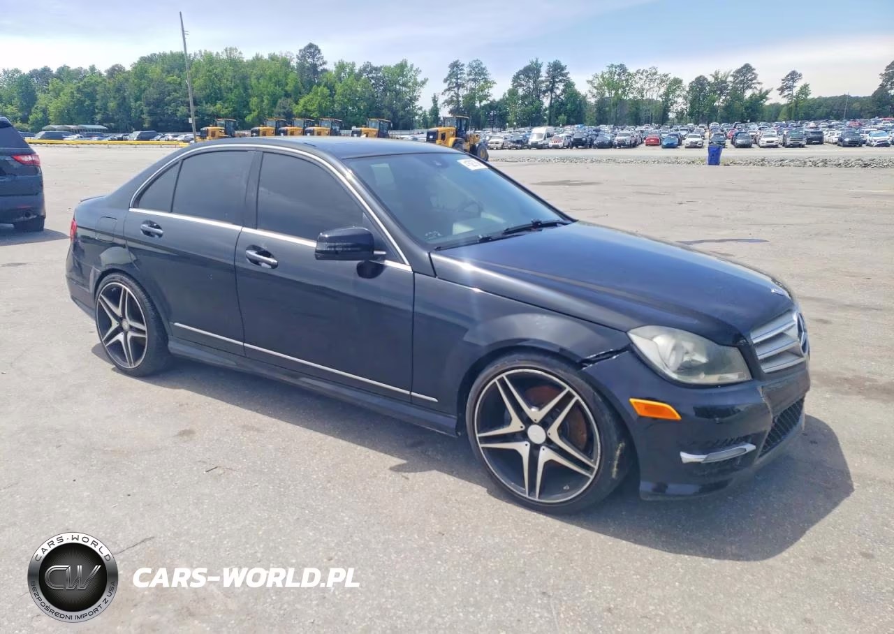 2013 Mercedes-Benz C 350 VIN:WDDGF5HB2DA849522 - 4