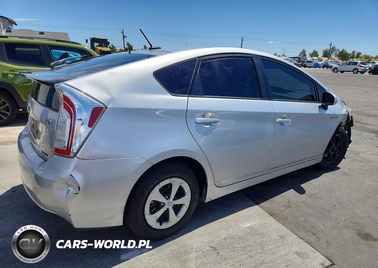 2012 Toyota Prius Four VIN:JTDKN3DU4C5488756 - 3