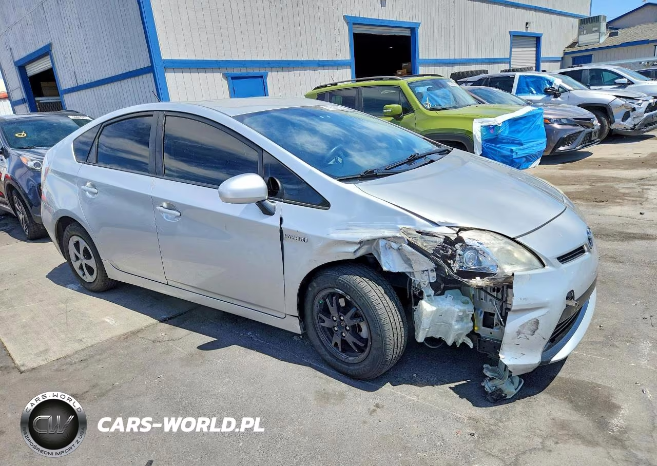 2012 Toyota Prius Four VIN:JTDKN3DU4C5488756 - 4