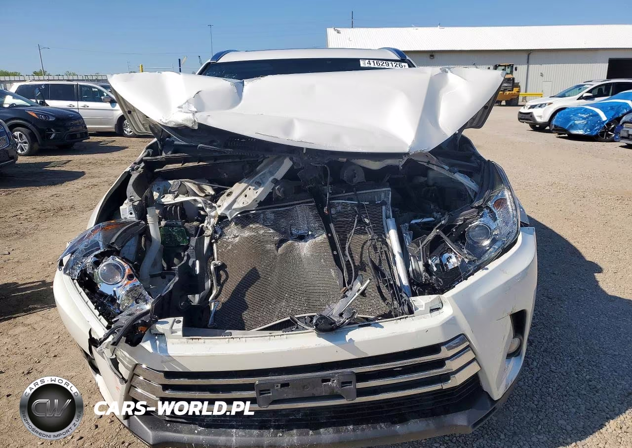 2018 Toyota Highlander Limited VIN:5TDDZRFH1JS871240 - 5