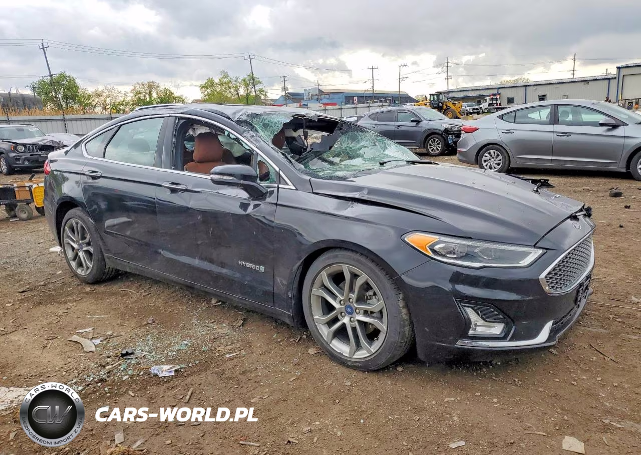 2019 Ford Fusion Titanium VIN:3FA6P0RU9KR255511 - 4