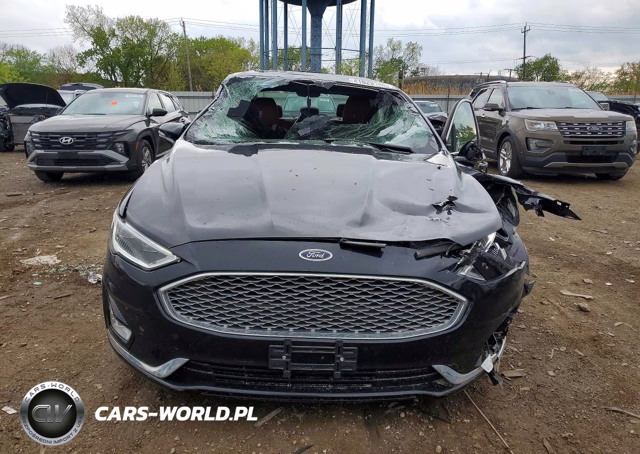 2019 Ford Fusion Titanium VIN:3FA6P0RU9KR255511 - 5