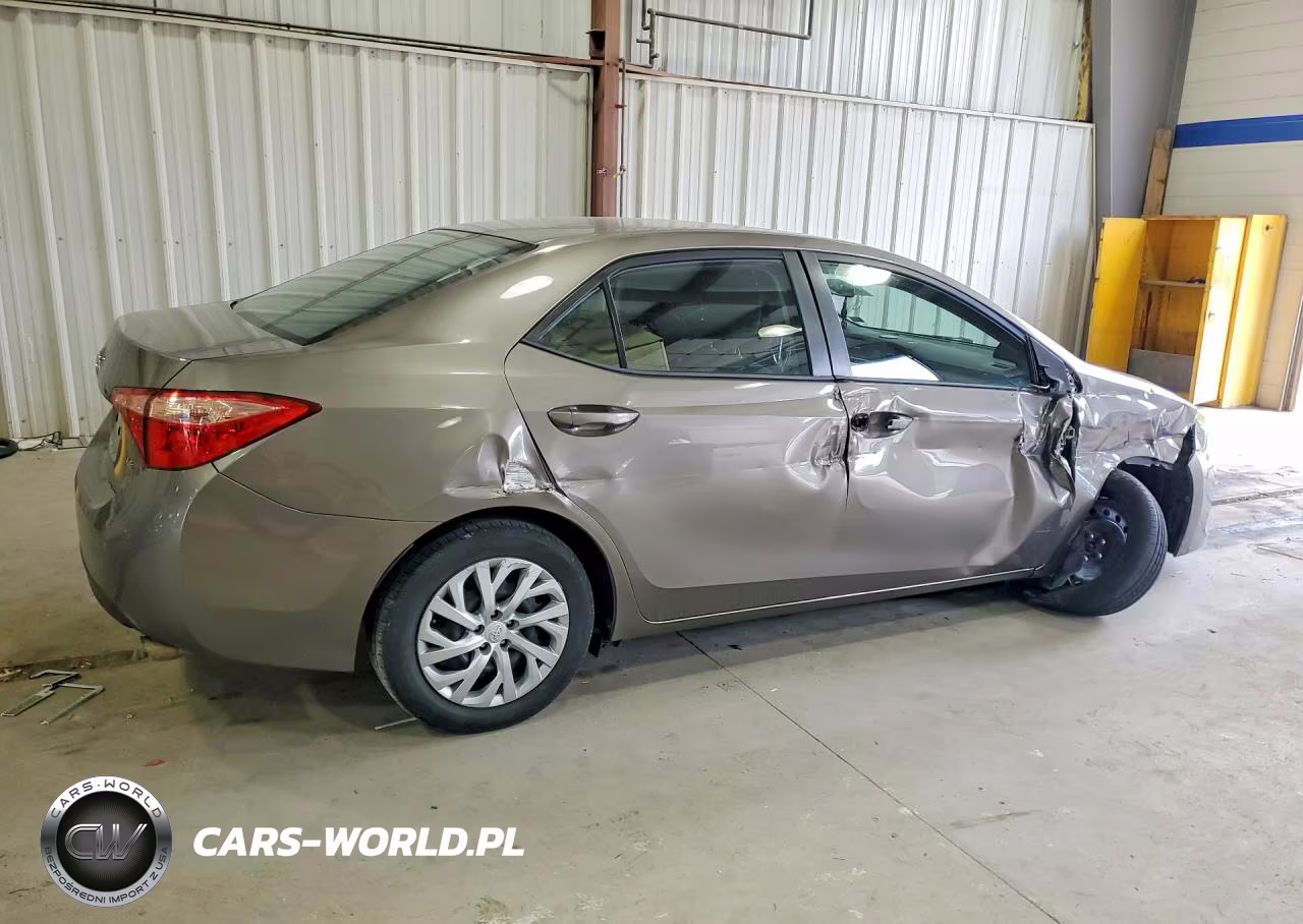 2019 Toyota Corolla Le VIN:2T1BURHE5KC238372 - 3