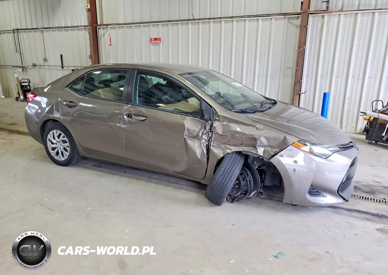 2019 Toyota Corolla Le VIN:2T1BURHE5KC238372 - 4
