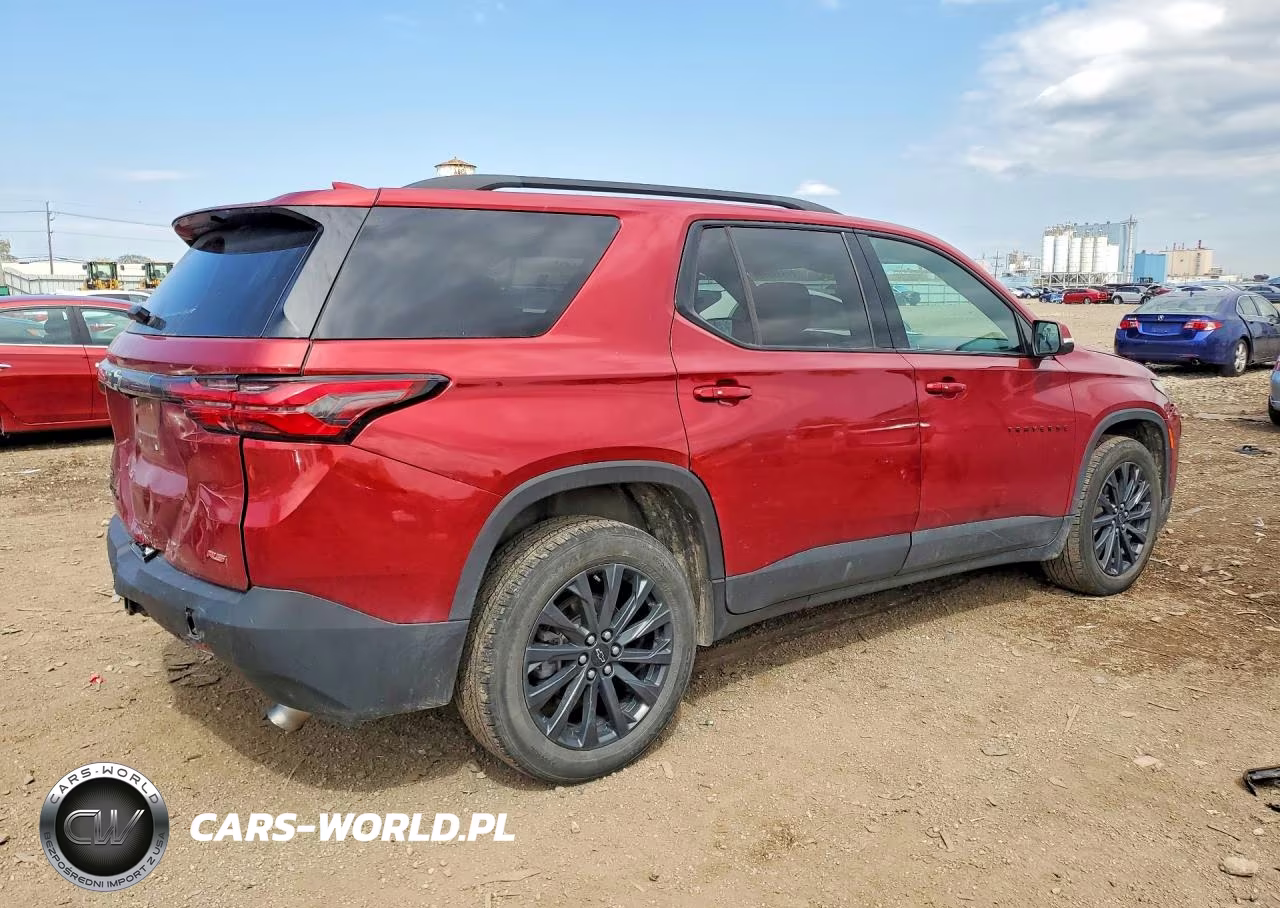 2023 Chevrolet Traverse Rs VIN:1GNEVJKW0PJ256990 - 3
