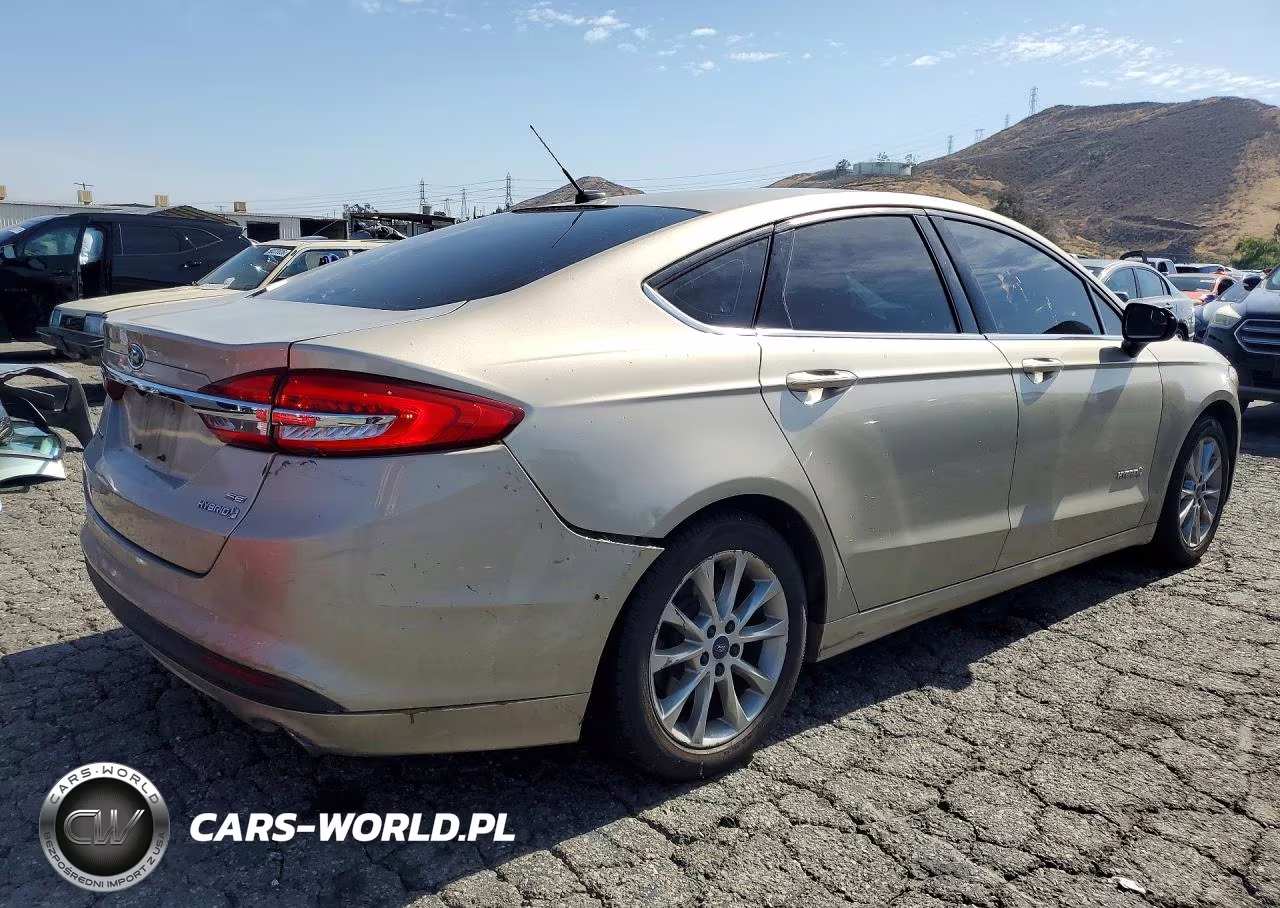 2017 Ford Fusion Se Hybrid VIN:3FA6P0LUXHR306838 - 3