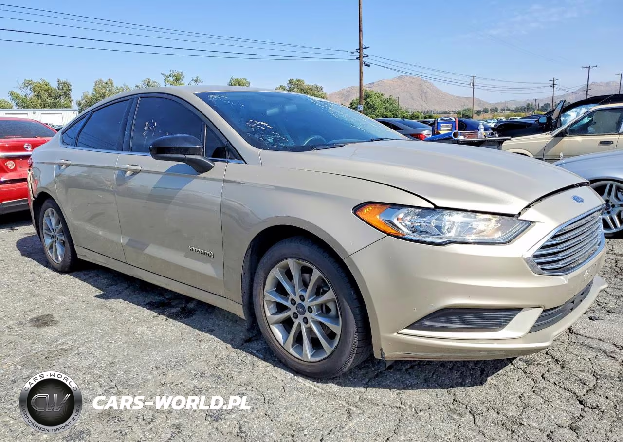 2017 Ford Fusion Se Hybrid VIN:3FA6P0LUXHR306838 - 4