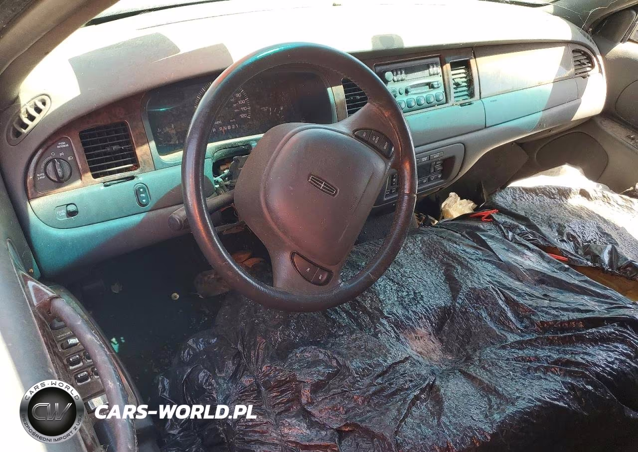 2001 Lincoln Town Car Limousine VIN:1L1FM81W81Y609207 - 8
