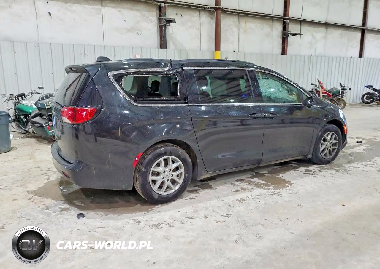2021 Chrysler Voyager Lxi VIN:2C4RC1DG4MR516997 - 3