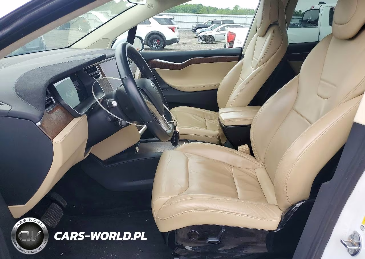 2017 Tesla Model X VIN:5YJXCDE25HF044418 - 7
