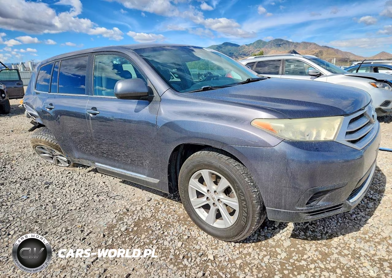 2013 Toyota Highlander Base VIN:5TDZA3EH8DS035697 - 4