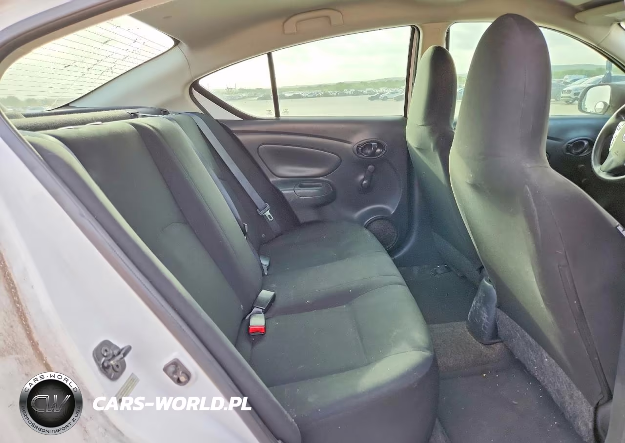 2015 Nissan Versa 1.6 S VIN:3N1CN7AP4FL807624 - 10