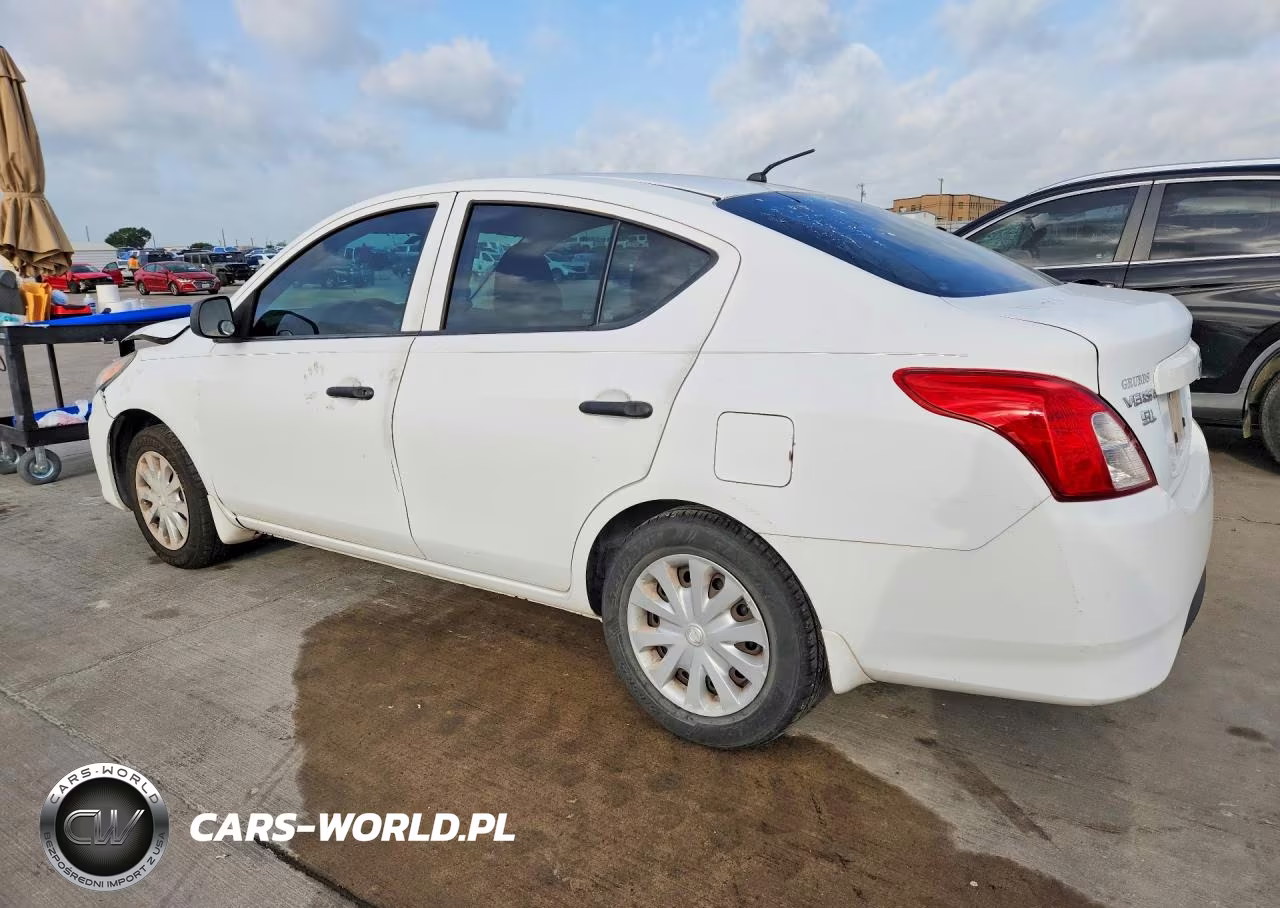 2015 Nissan Versa 1.6 S VIN:3N1CN7AP4FL807624 - 2