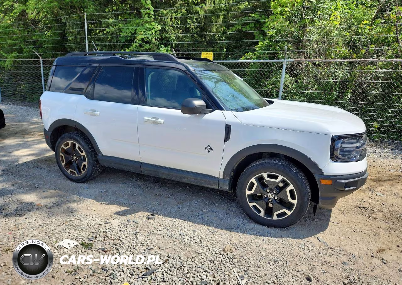 2021 Ford Bronco Sport Outer Banks VIN:3FMCR9C69MRA61453 - 4