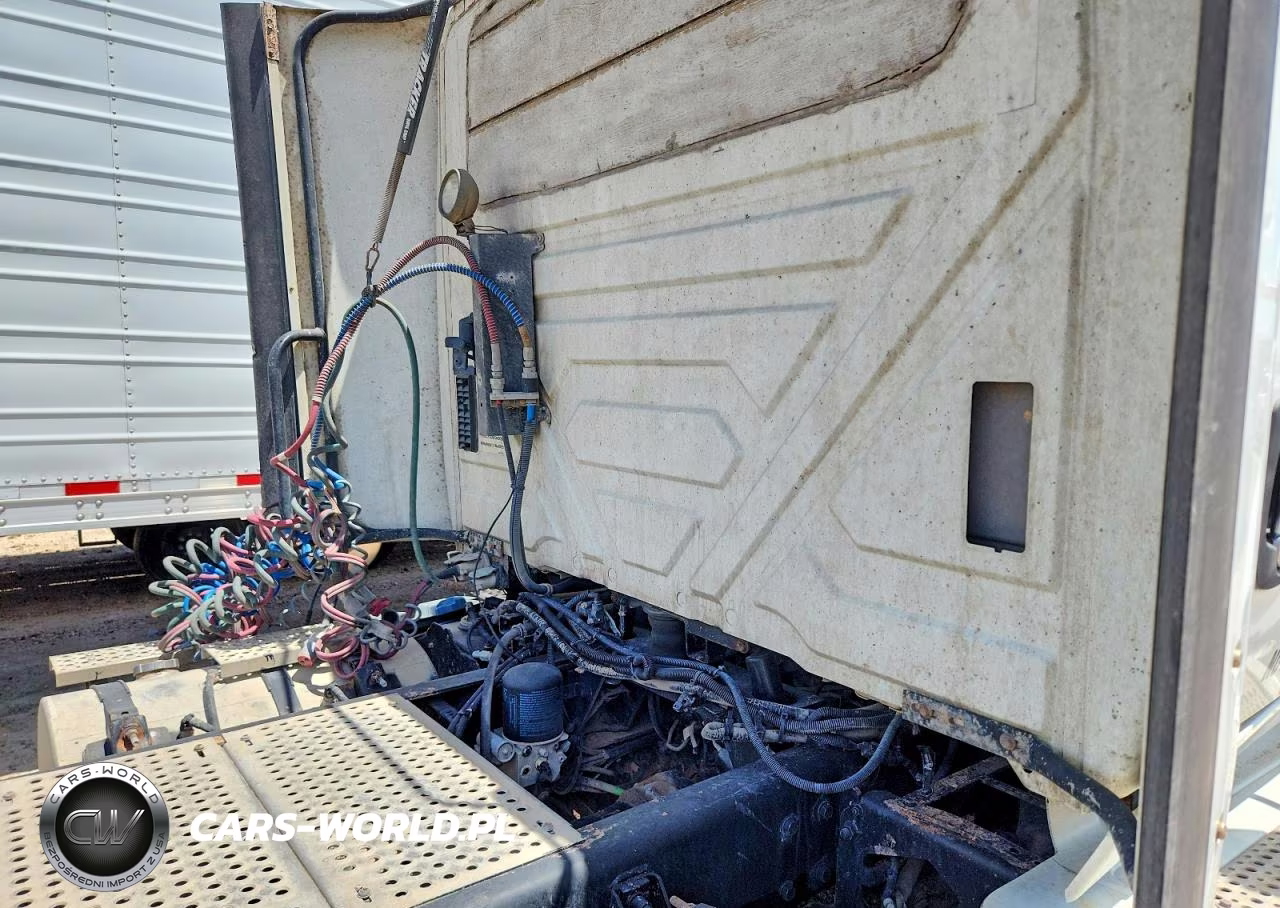 2017 International Prostar Semi Truck VIN:3HSDJAPR4HN473550 - 6