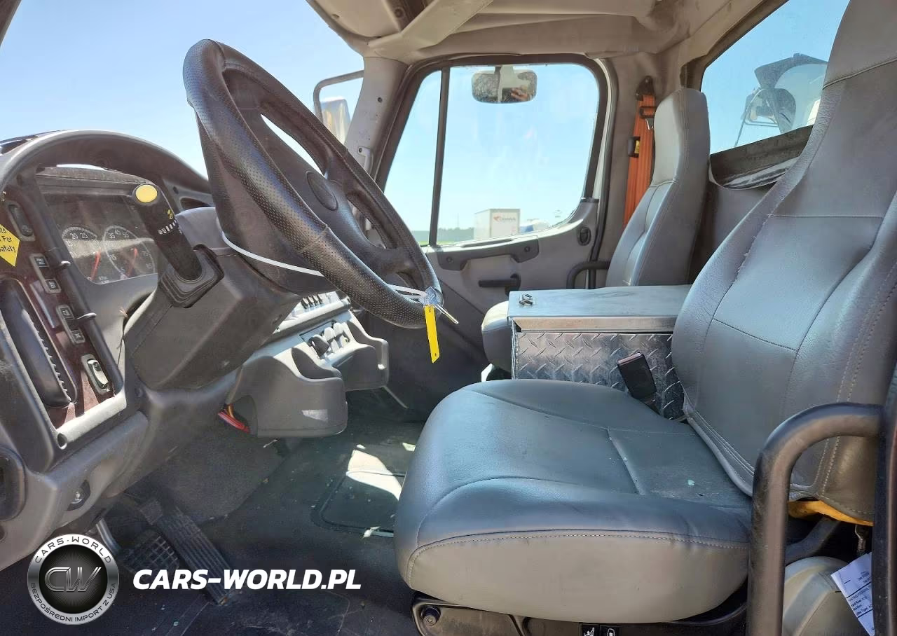2012 Freightliner Business Class M2 Water Truck VIN:1FVACXDTXCHBJ7929 - 7