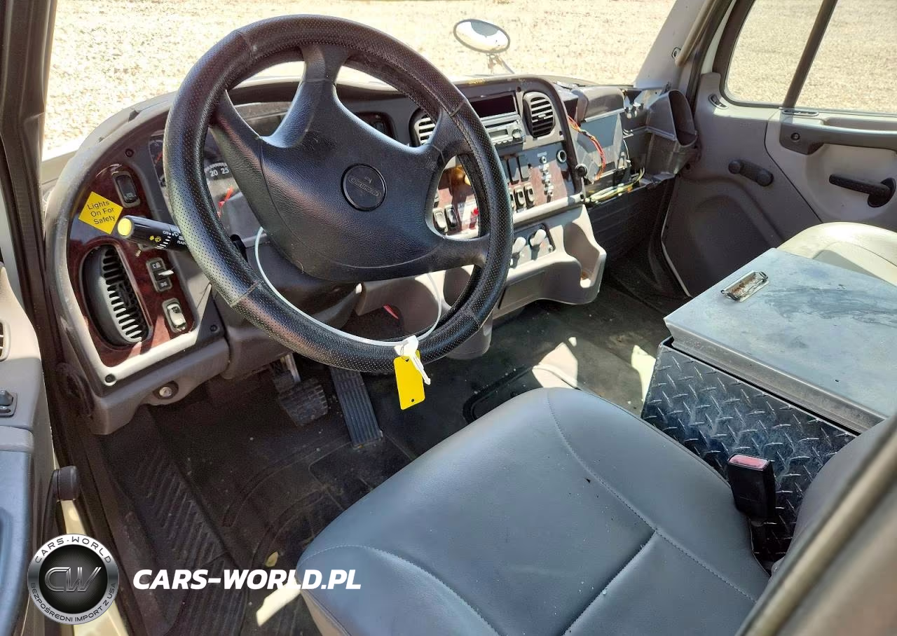 2012 Freightliner Business Class M2 Water Truck VIN:1FVACXDTXCHBJ7929 - 8