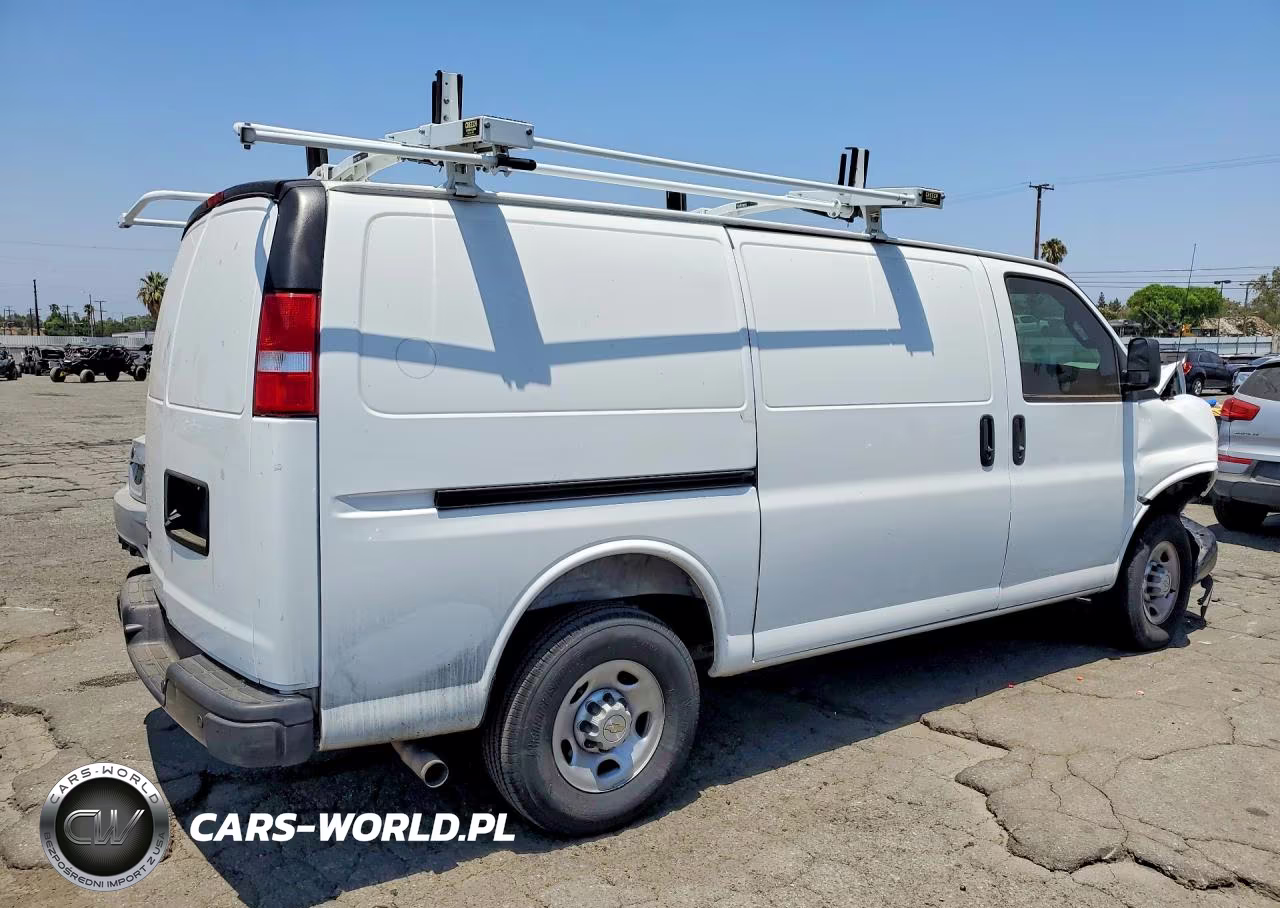 2025 Chevrolet Express G2500 VIN:1GCWGAFP7S1113098 - 3