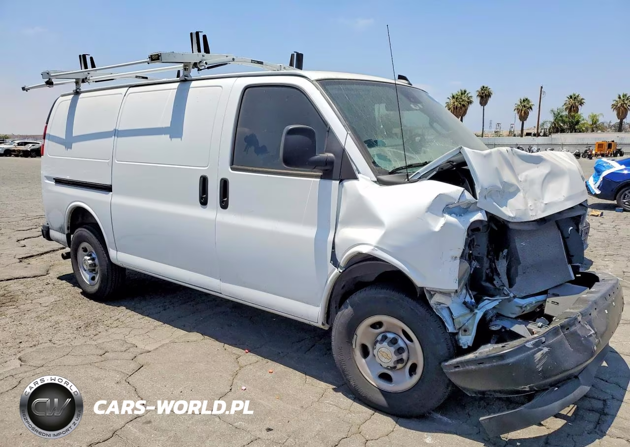 2025 Chevrolet Express G2500 VIN:1GCWGAFP7S1113098 - 4