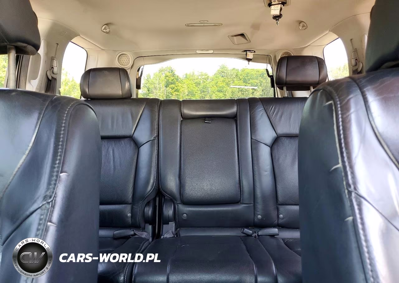 2011 Honda Pilot Touring VIN:5FNYF4H92BB064265 - 10