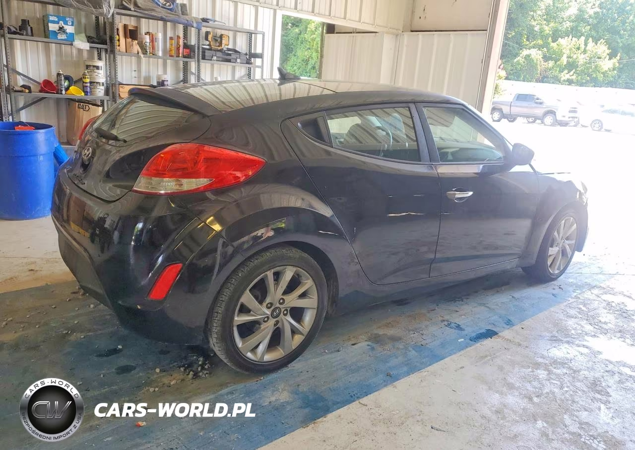 2016 Hyundai Veloster Base VIN:KMHTC6AD4GU295272 - 3