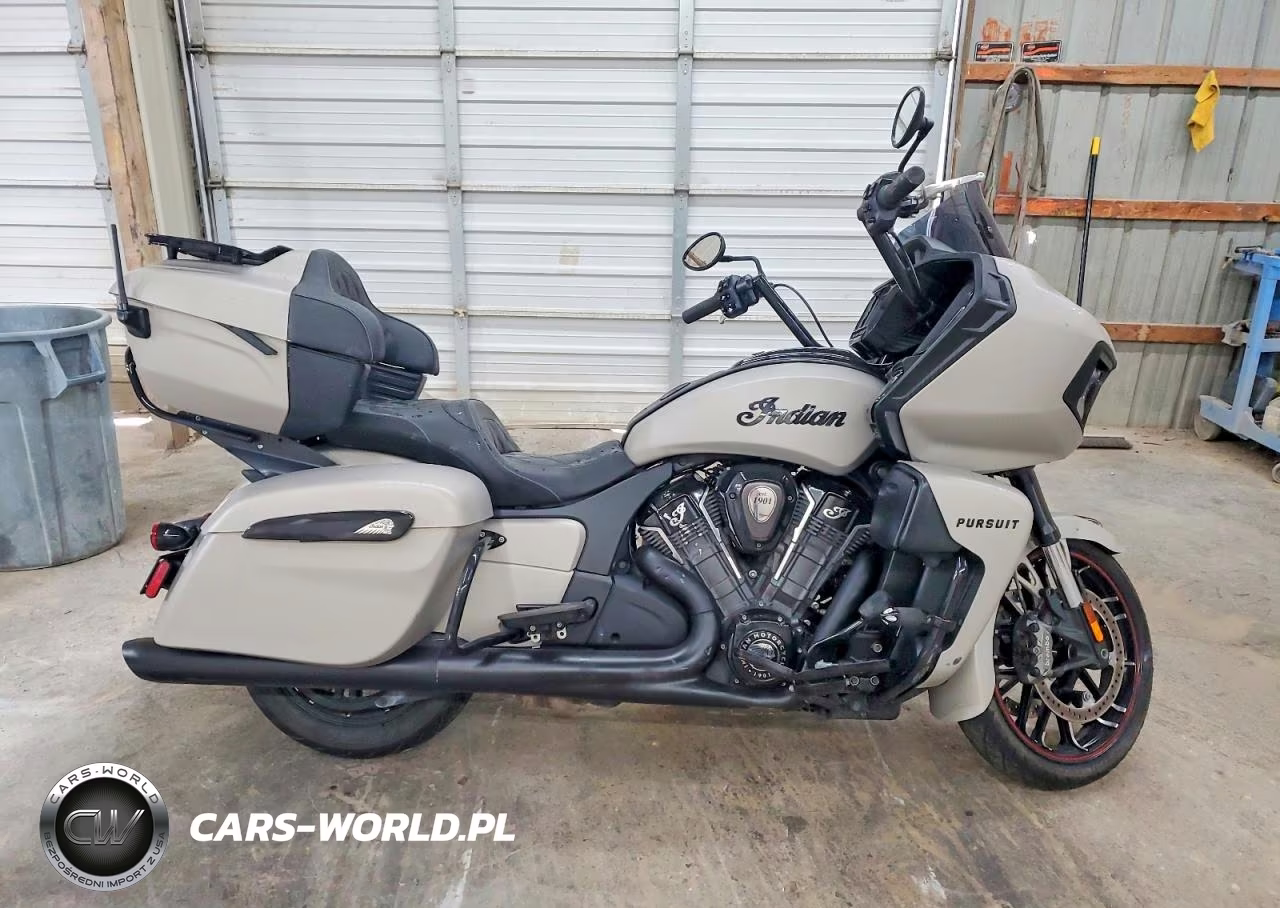 2023 Indian Motorcycle Co. Pursuit Dark Horse With Premium Packag