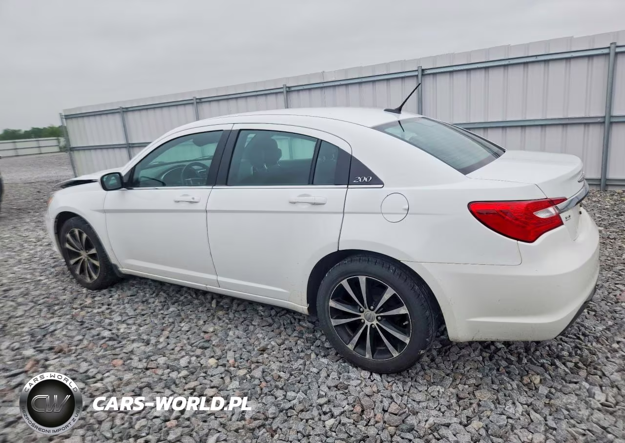 2013 Chrysler 200 Touring VIN:1C3CCBBG3DN738253 - 2