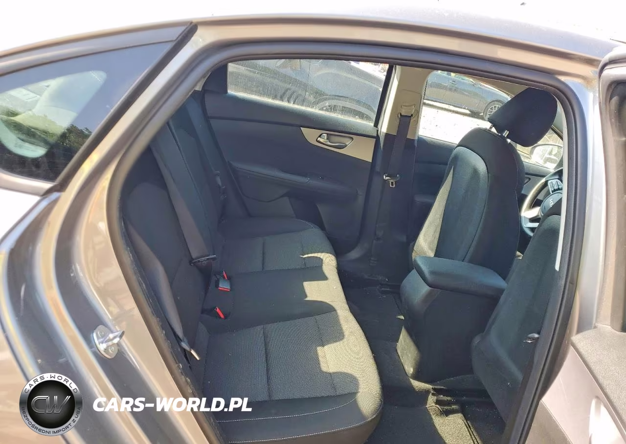 2024 Kia Forte Lxs VIN:3KPF24AD2RE773795 - 10