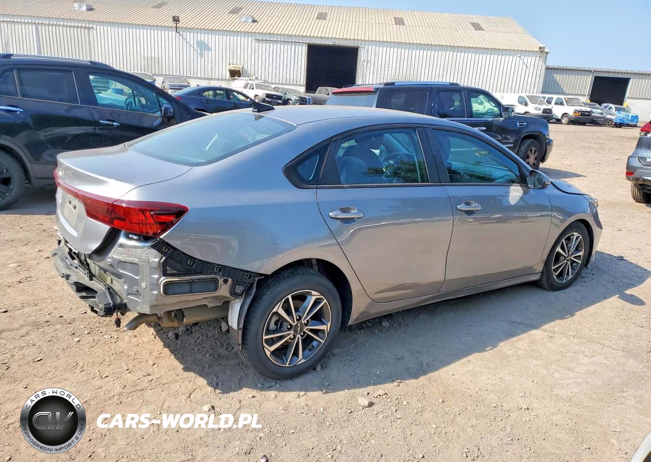 2024 Kia Forte Lxs VIN:3KPF24AD2RE773795 - 3