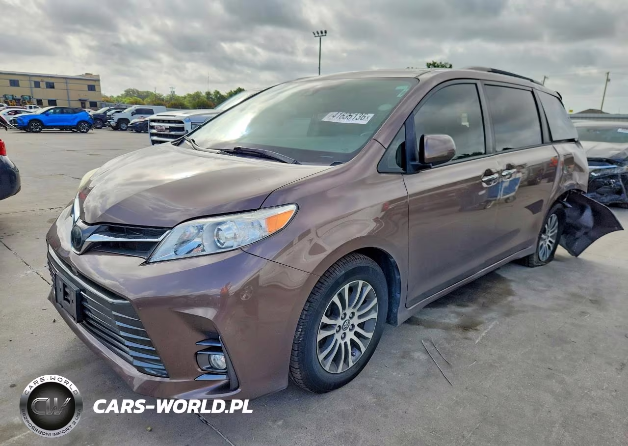 2019 Toyota Sienna Xle 8-Passenger – zdjęcie 1 z 13