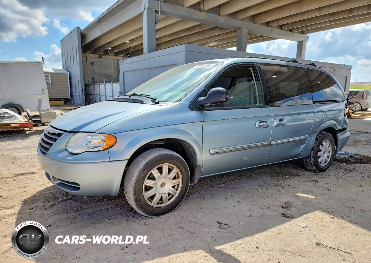 2006 Chrysler Town & Country Touring