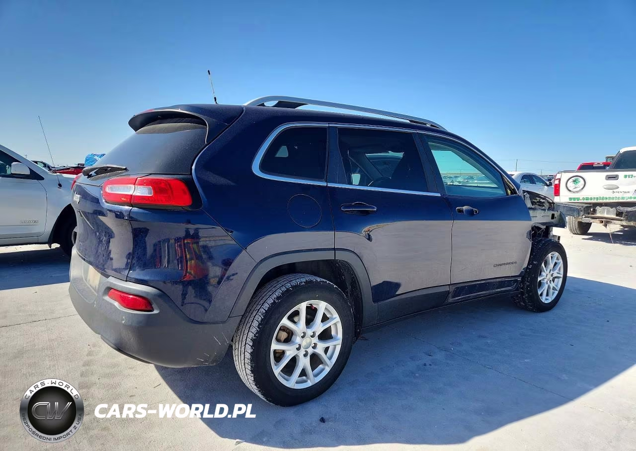 2016 Jeep Cherokee Latitude VIN:1C4PJLCB3GW324691 - 3