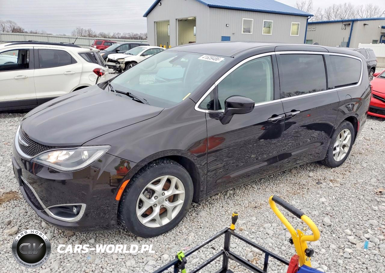 2018 Chrysler Pacifica Touring Plus