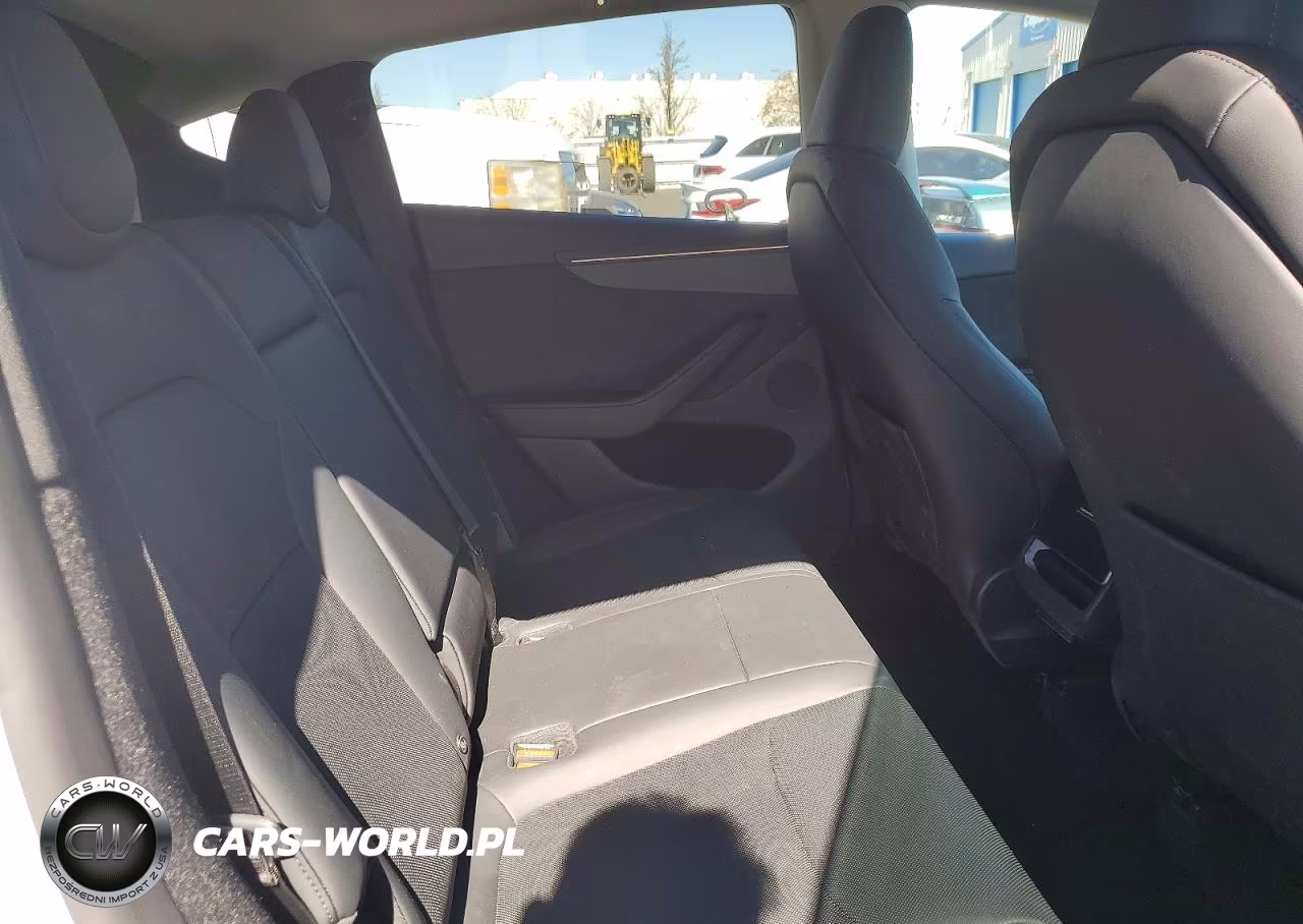 2026 Tesla Model Y VIN:7SAYGDEE3TF364903 - 11