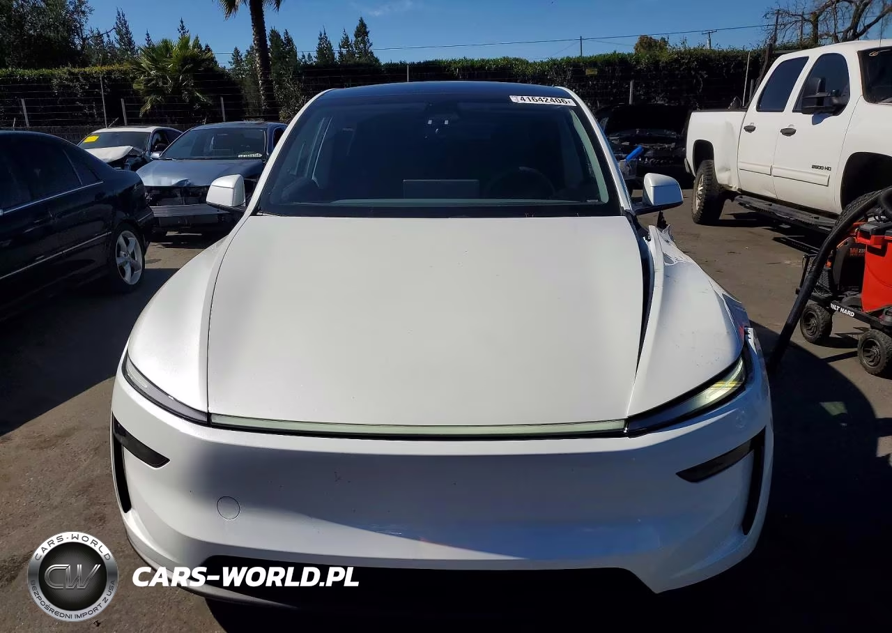 2026 Tesla Model Y VIN:7SAYGDEE3TF364903 - 5
