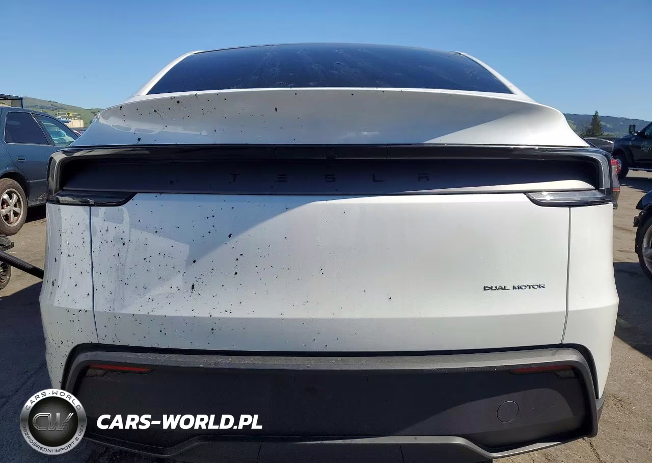 2026 Tesla Model Y VIN:7SAYGDEE3TF364903 - 6