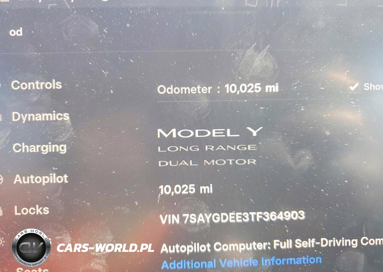 2026 Tesla Model Y VIN:7SAYGDEE3TF364903 - 9
