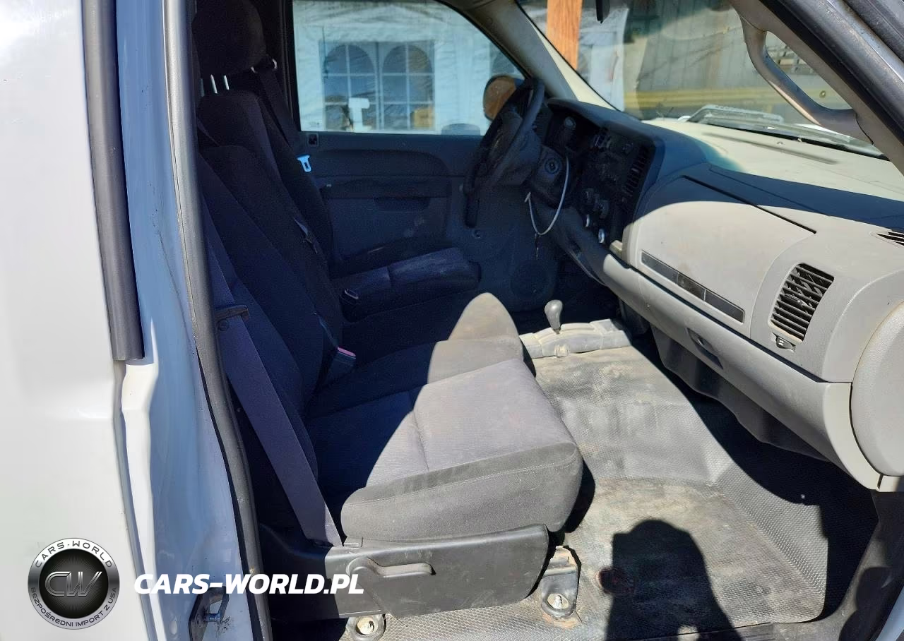 2011 Chevrolet Silverado K1500 VIN:1GCNKPEA0BZ322243 - 10