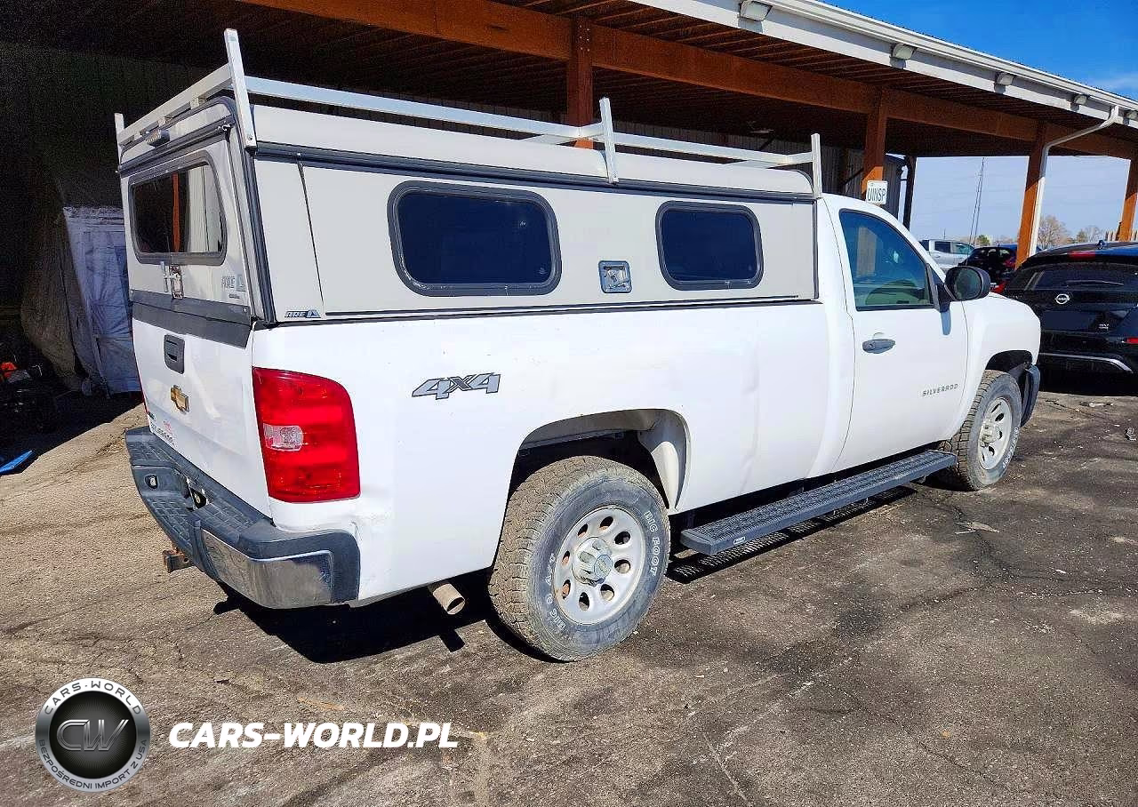 2011 Chevrolet Silverado K1500 VIN:1GCNKPEA0BZ322243 - 3