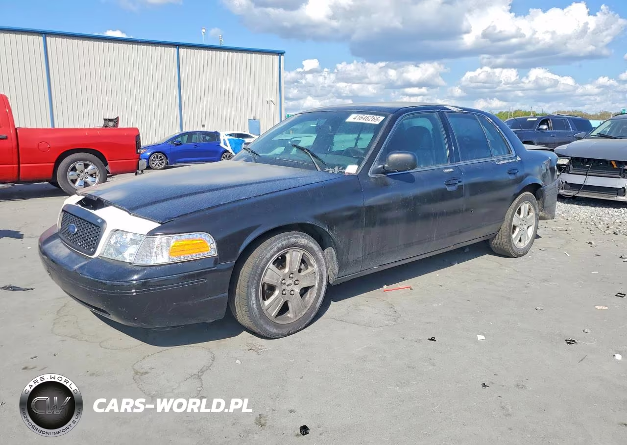 2004 Ford Crown Victoria Lx