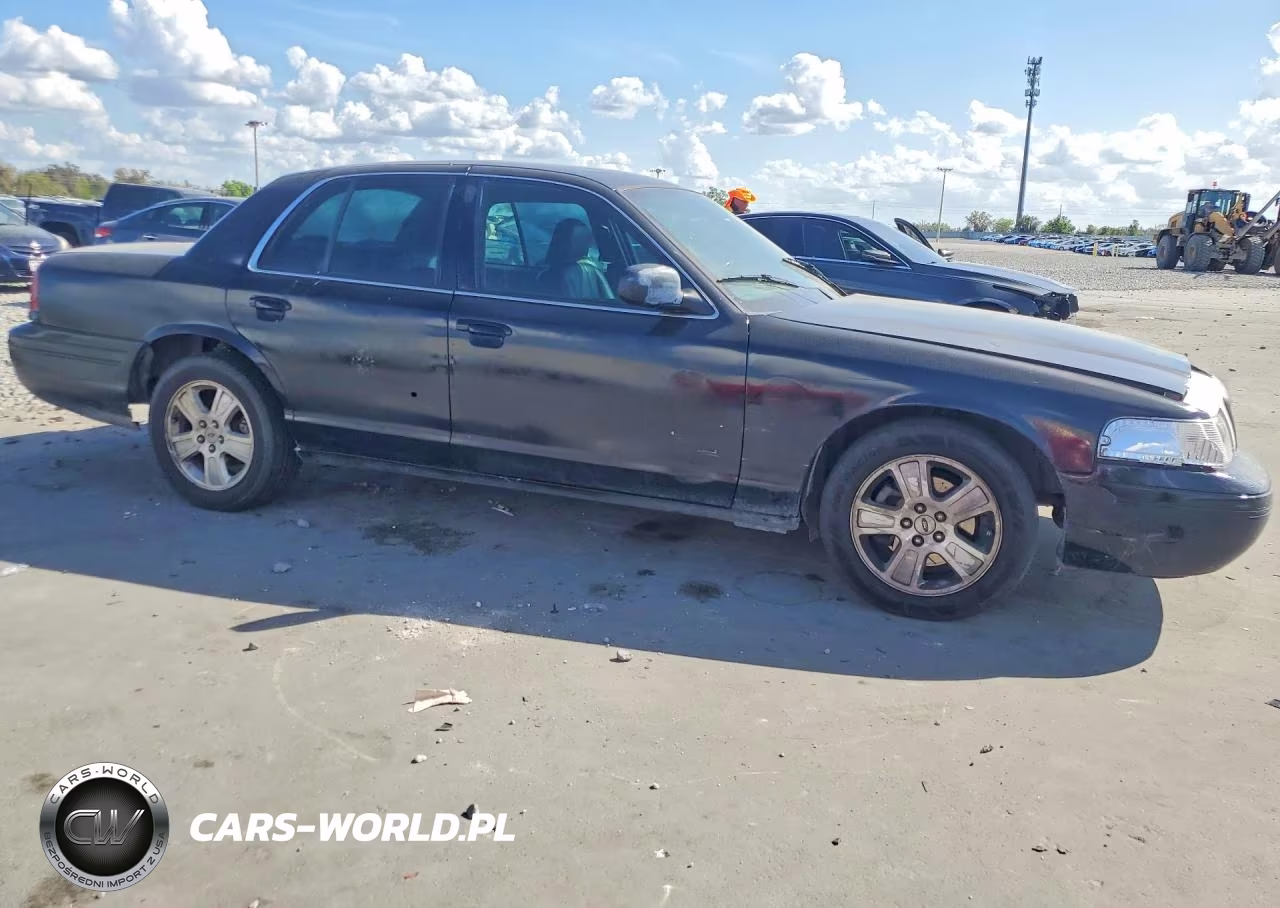 2004 Ford Crown Victoria Lx VIN:2FAFP74W04X116700 - 4