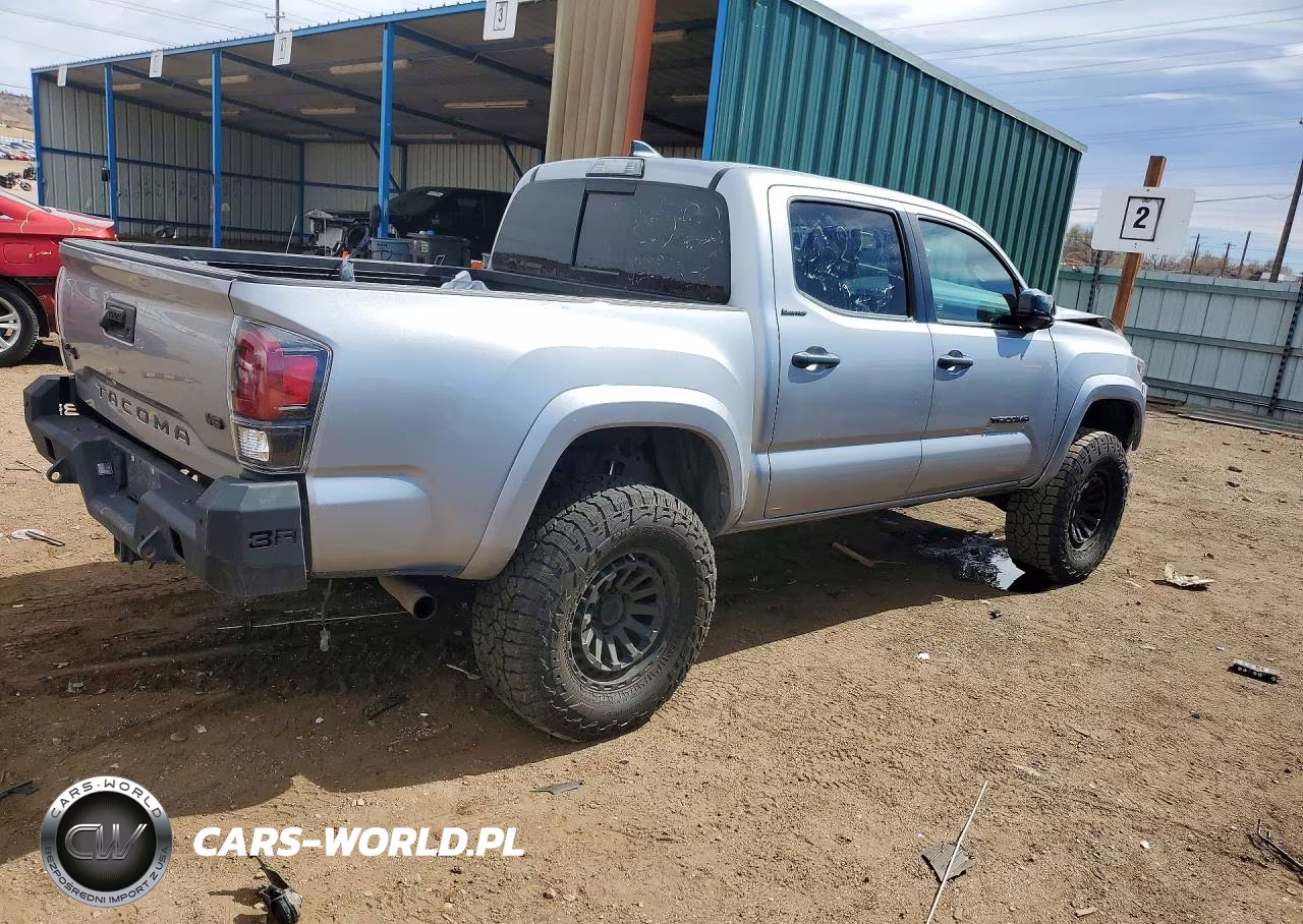 2017 Toyota Tacoma Limited VIN:3TMGZ5AN4HM071609 - 3